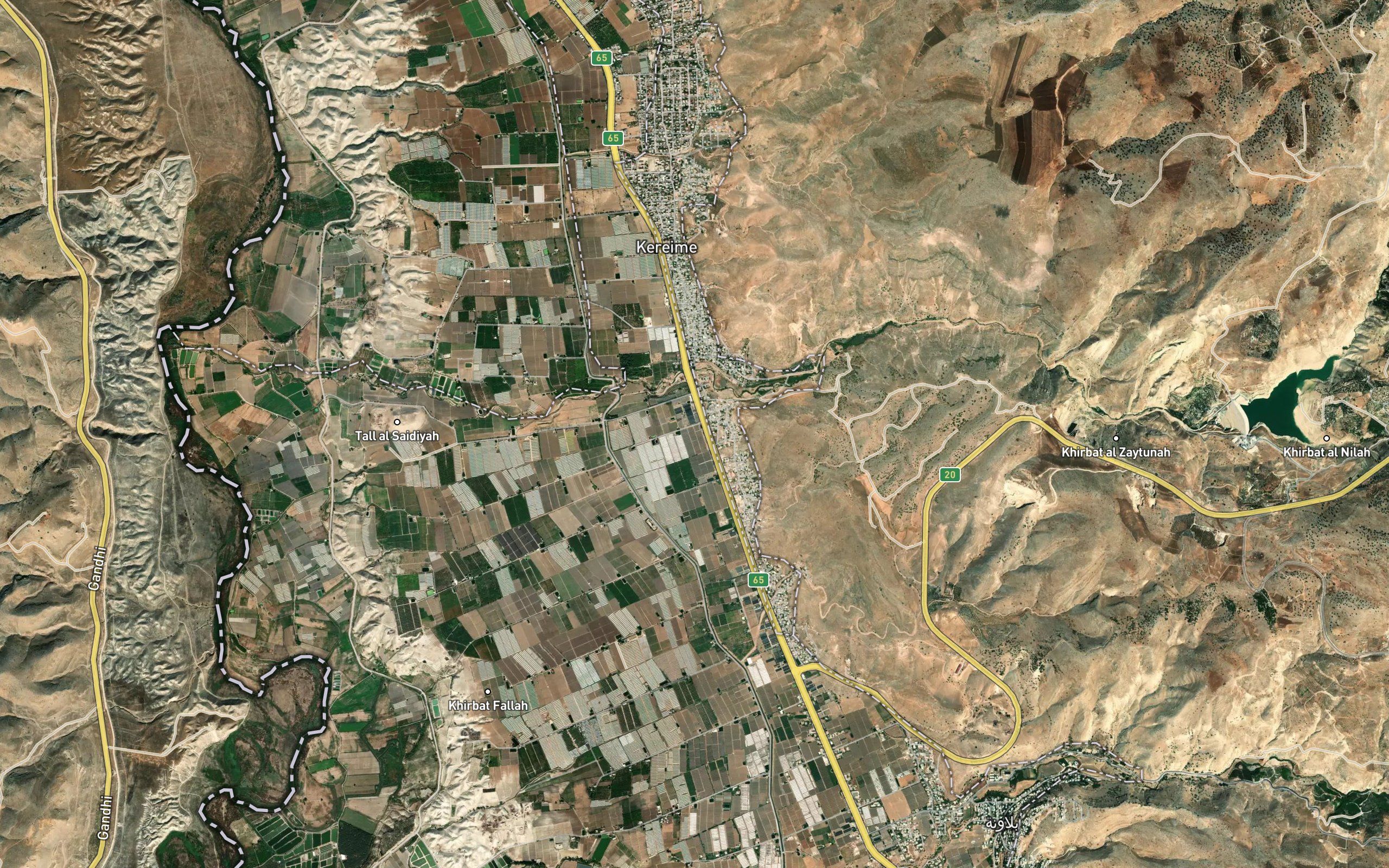 Qanat al Hamra'