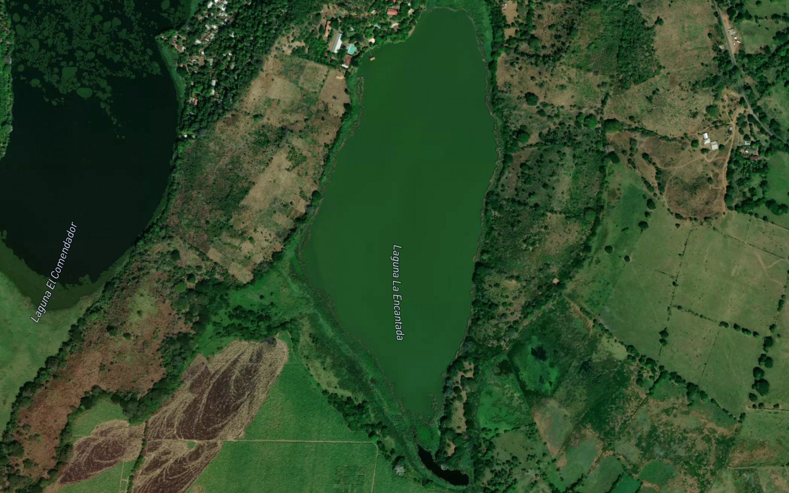 Laguna La Encantada