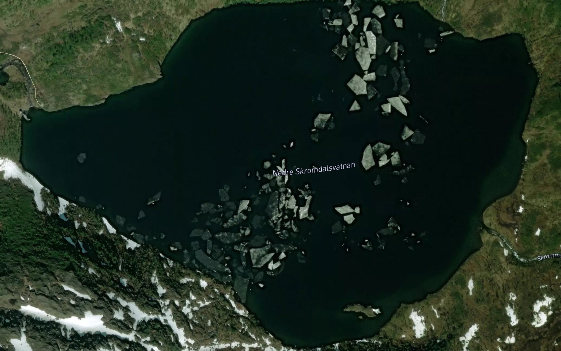 Satellite map of the Skromdalsvatnan,nedre