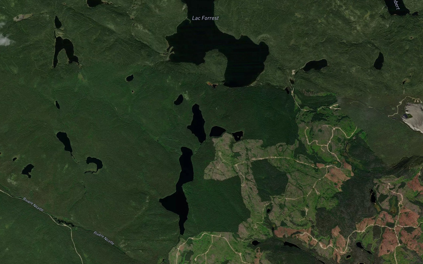 Satellite map of the Lac Clouzot