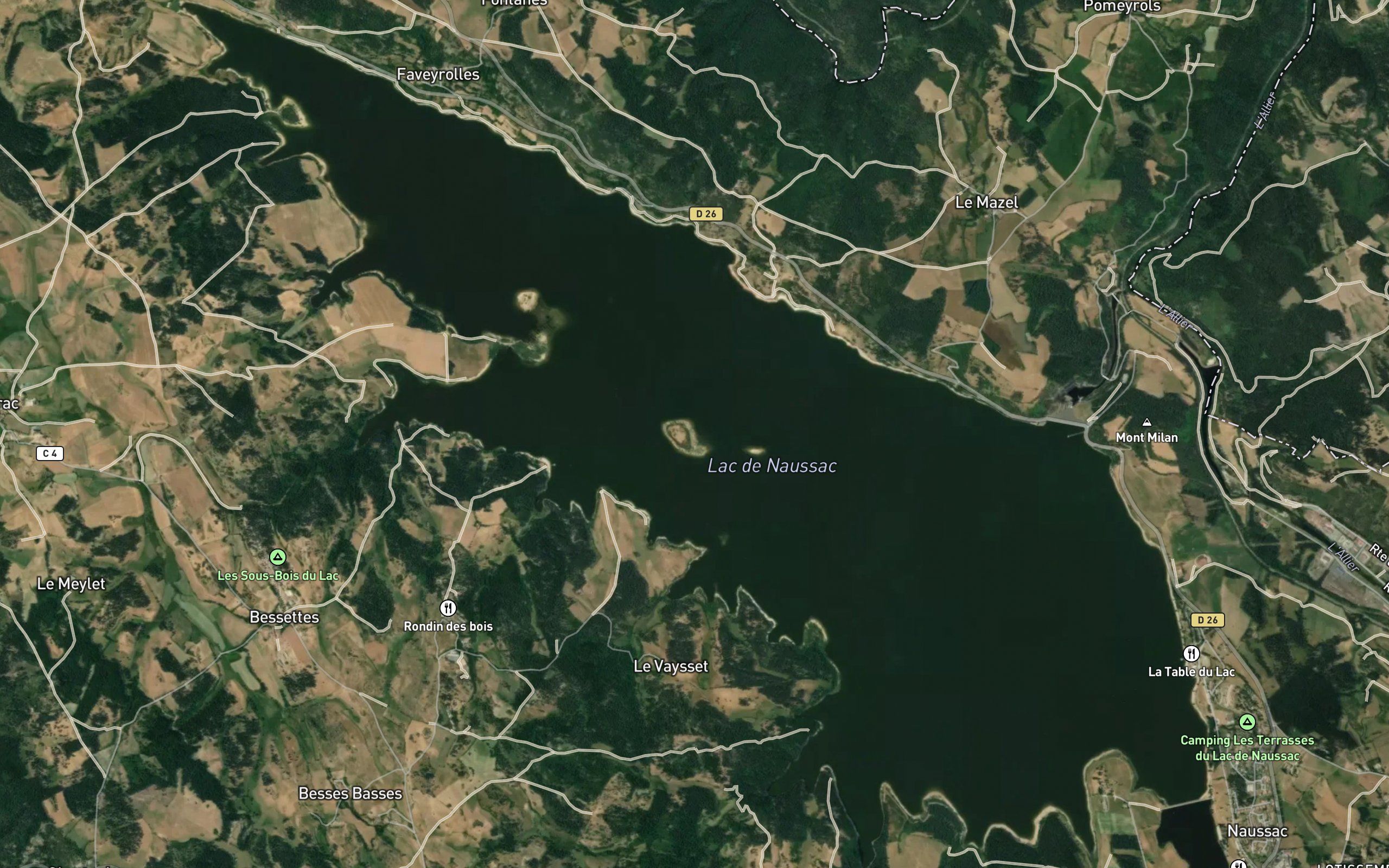 Lac du barrage de Naussac