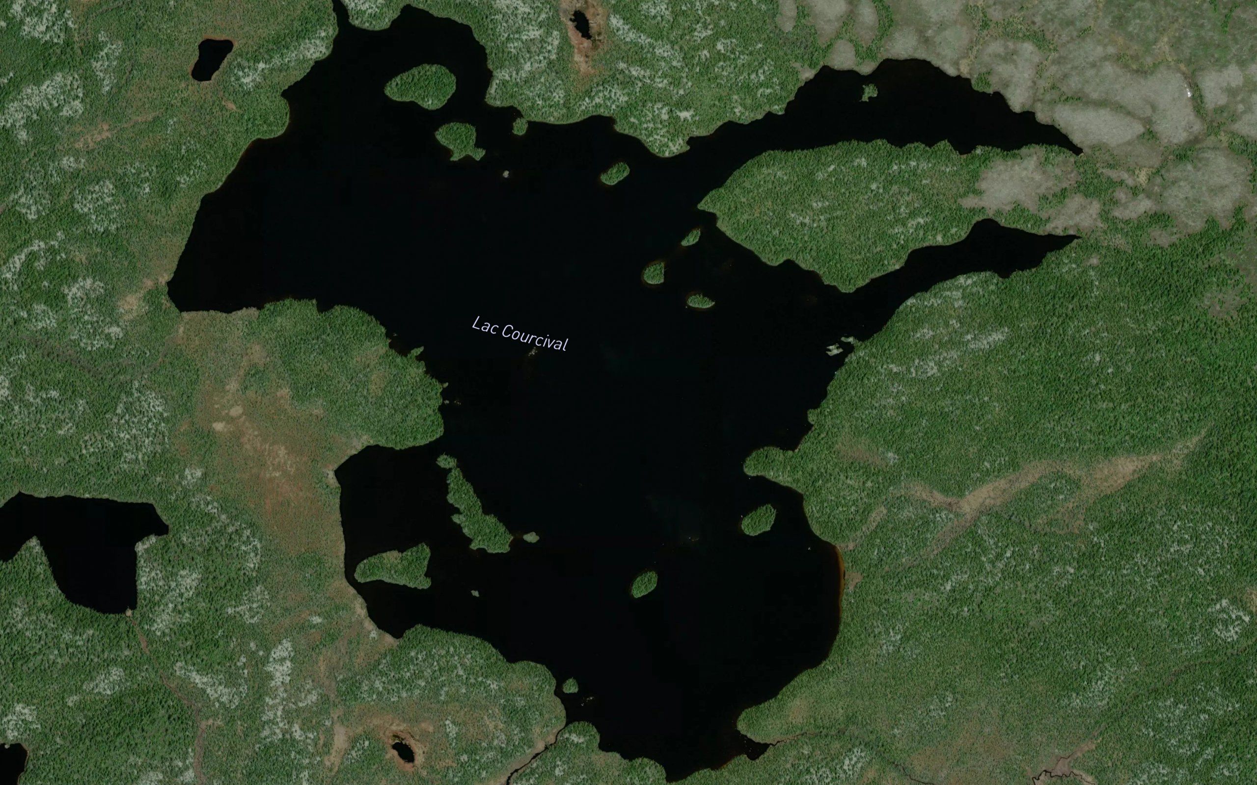 Lac Courcival
