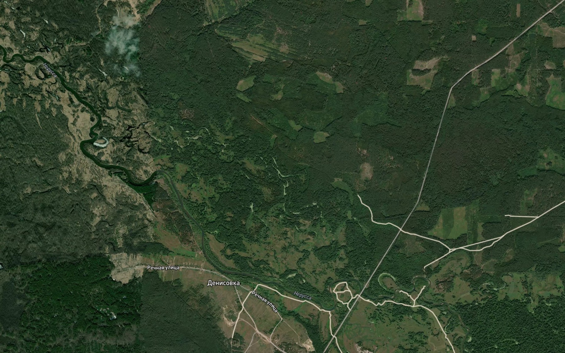 Satellite map of the Ozero Maksimovo