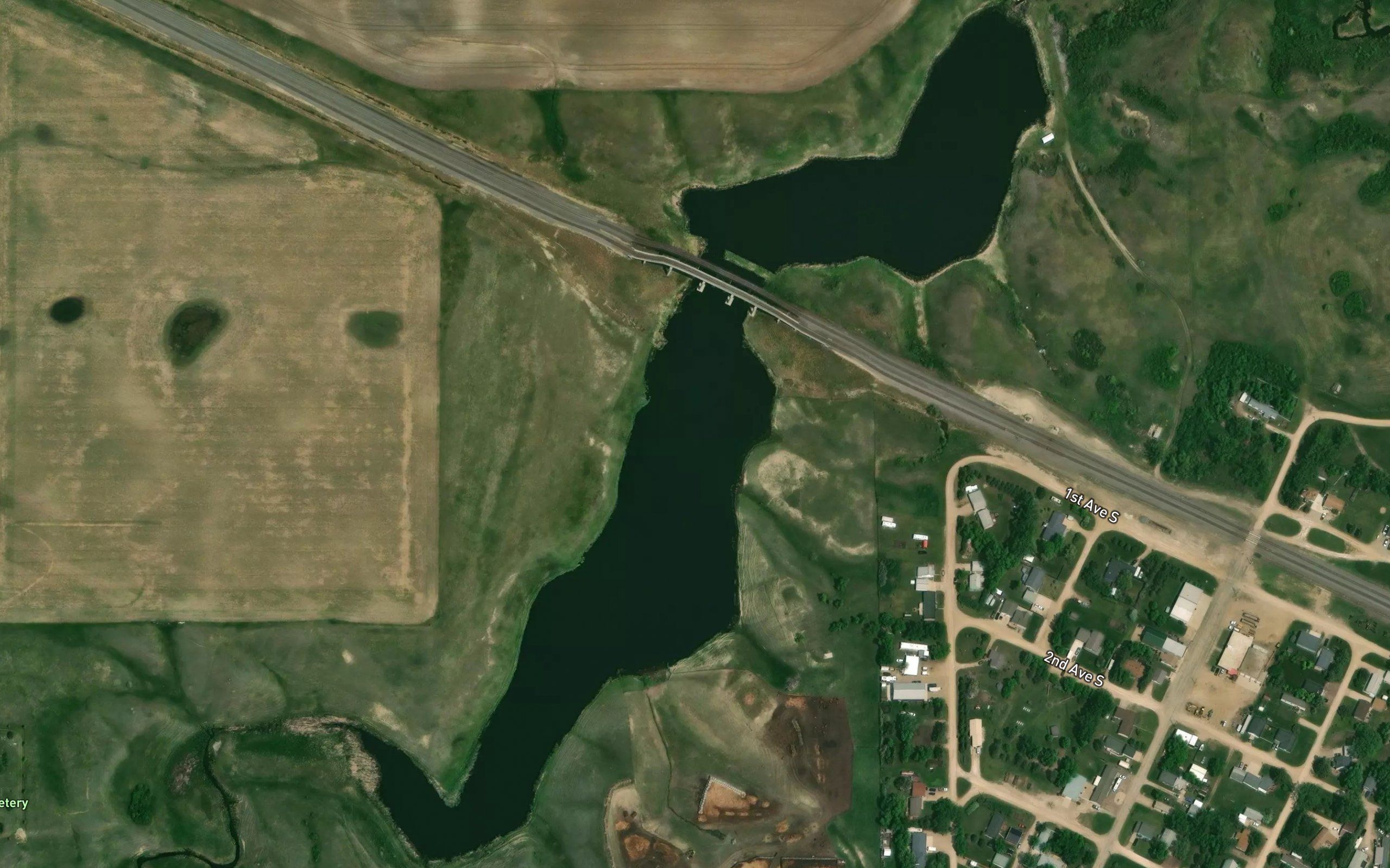 Des Lacs Reservoir