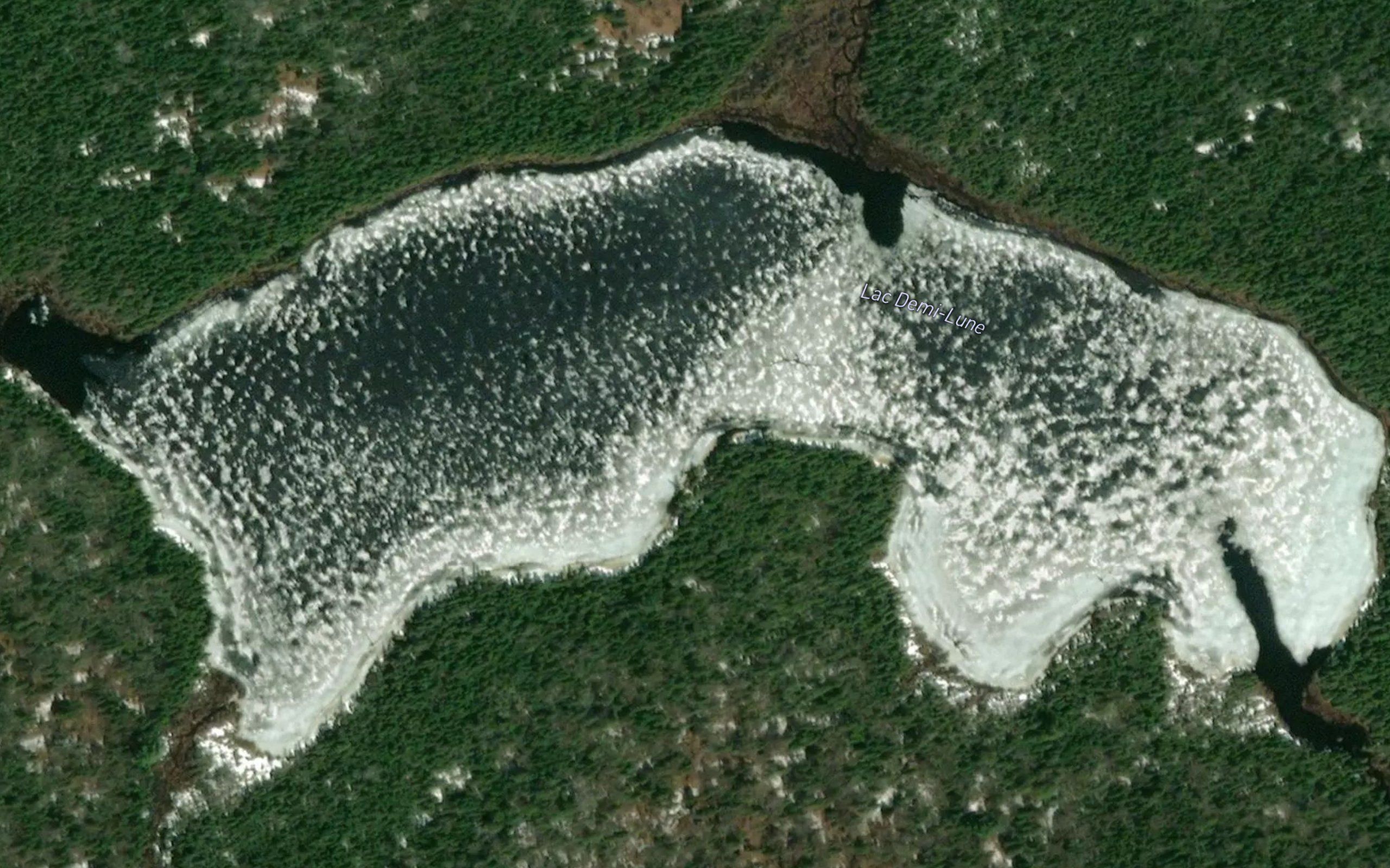 Lac Demi-Lune