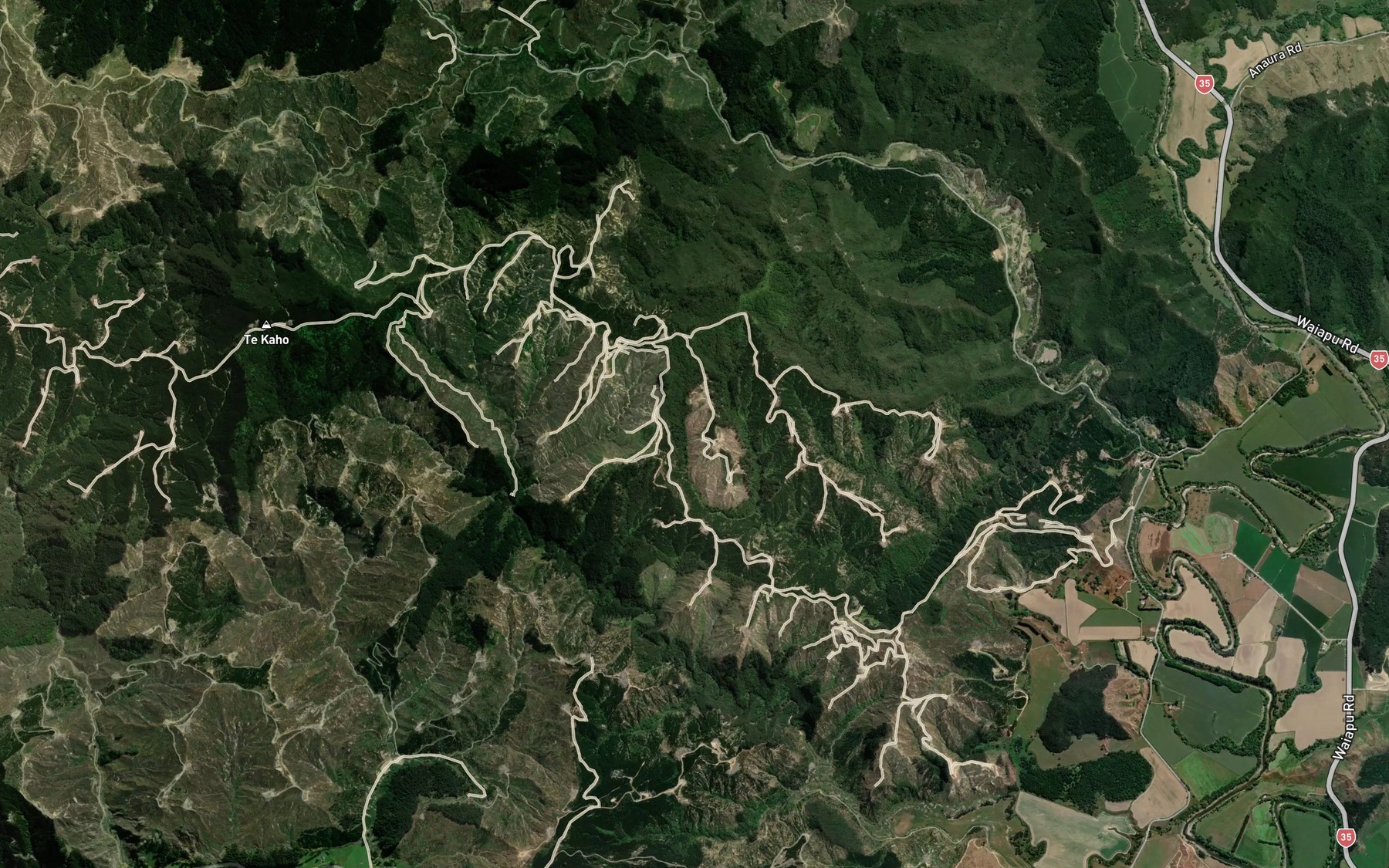 Satellite map of the Mangakino Stream