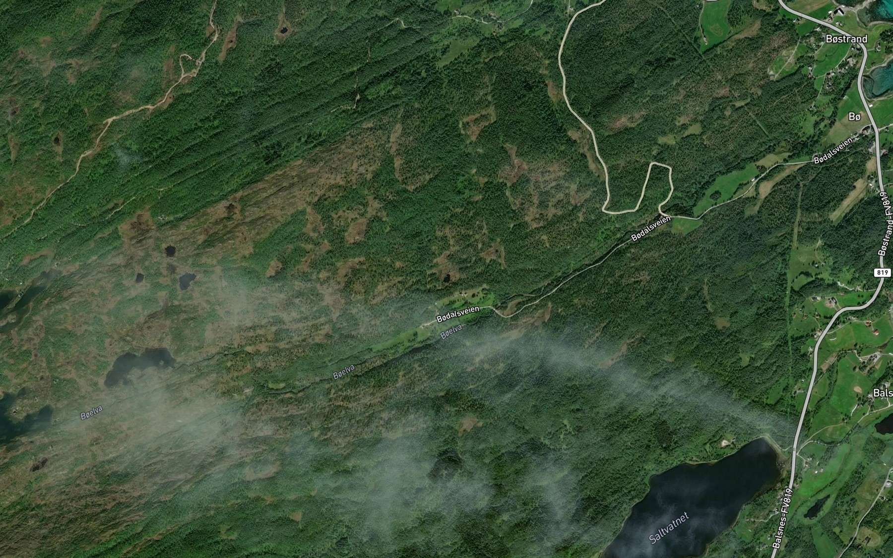 Satellite map of the Lomvatnet