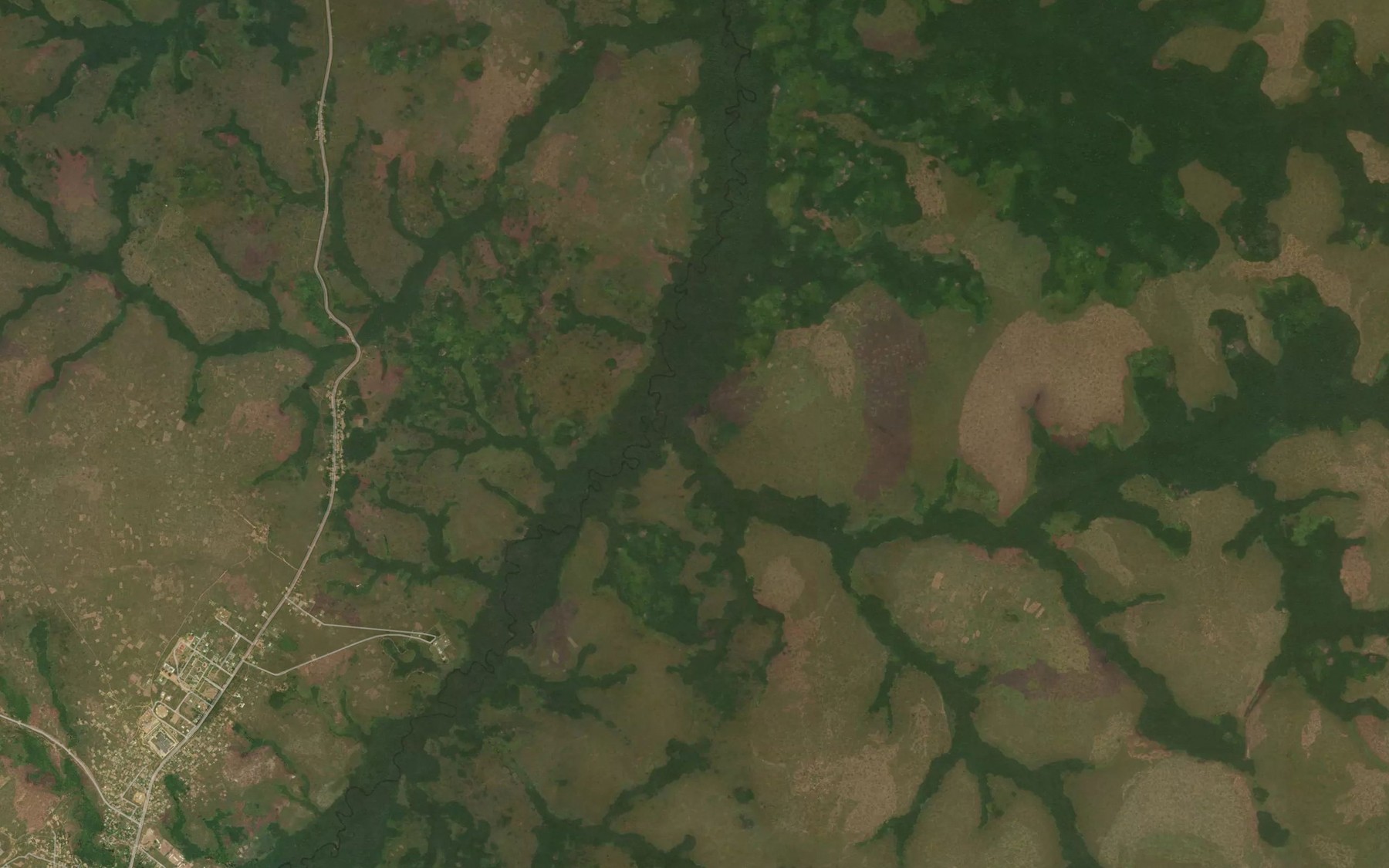 Satellite map of the Tolola
