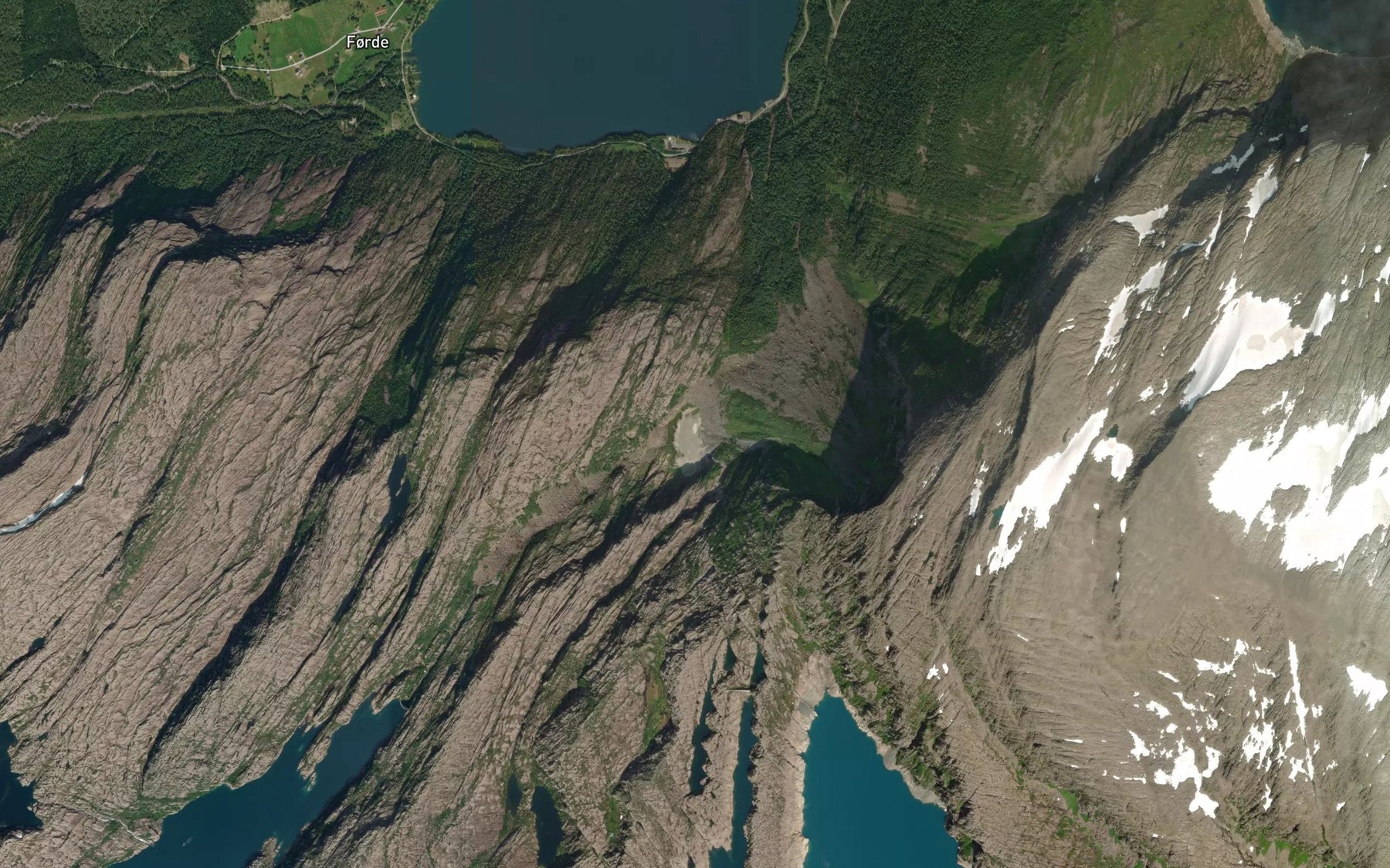 Satellite map of the Askorvatnet