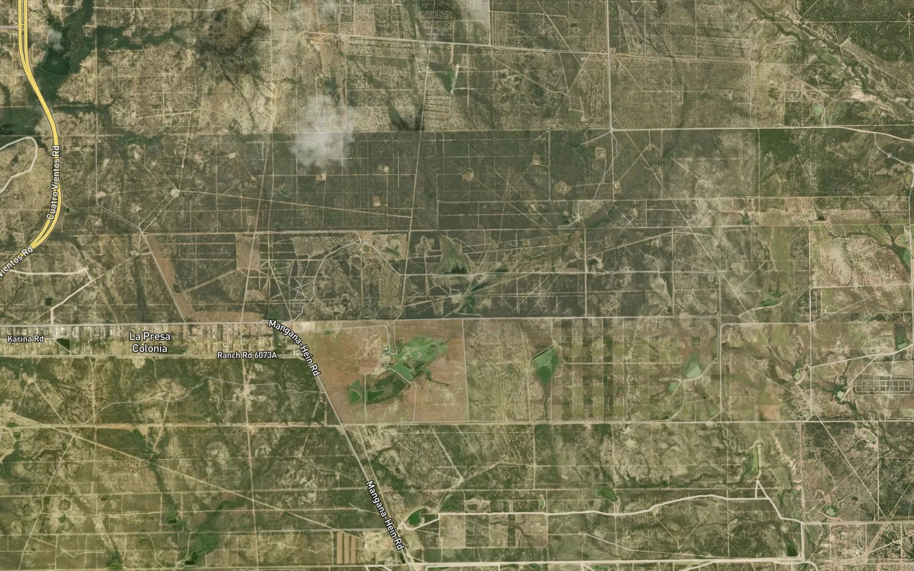 Satellite map of the Leyendecker Lake
