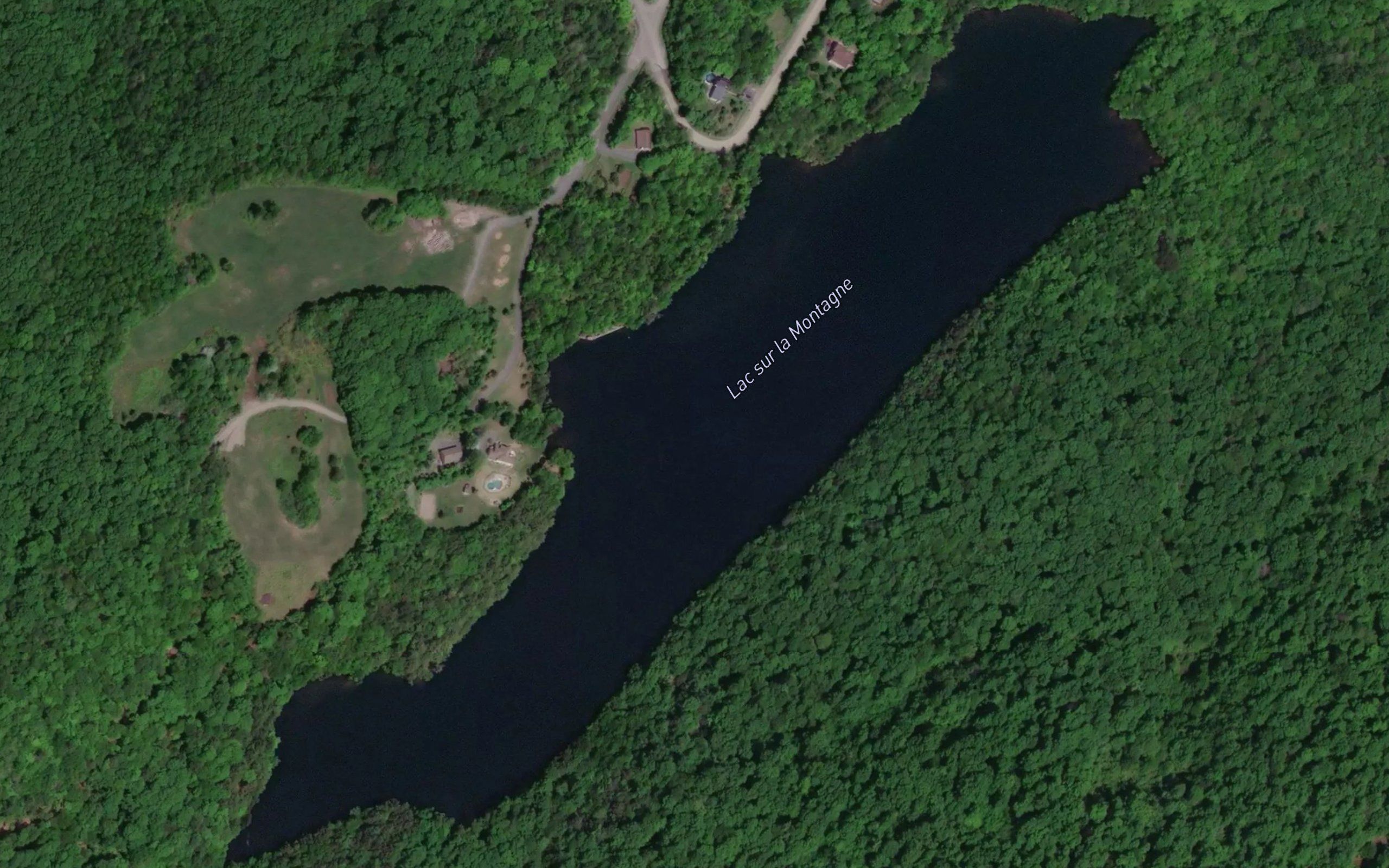 Lac sur la Montagne