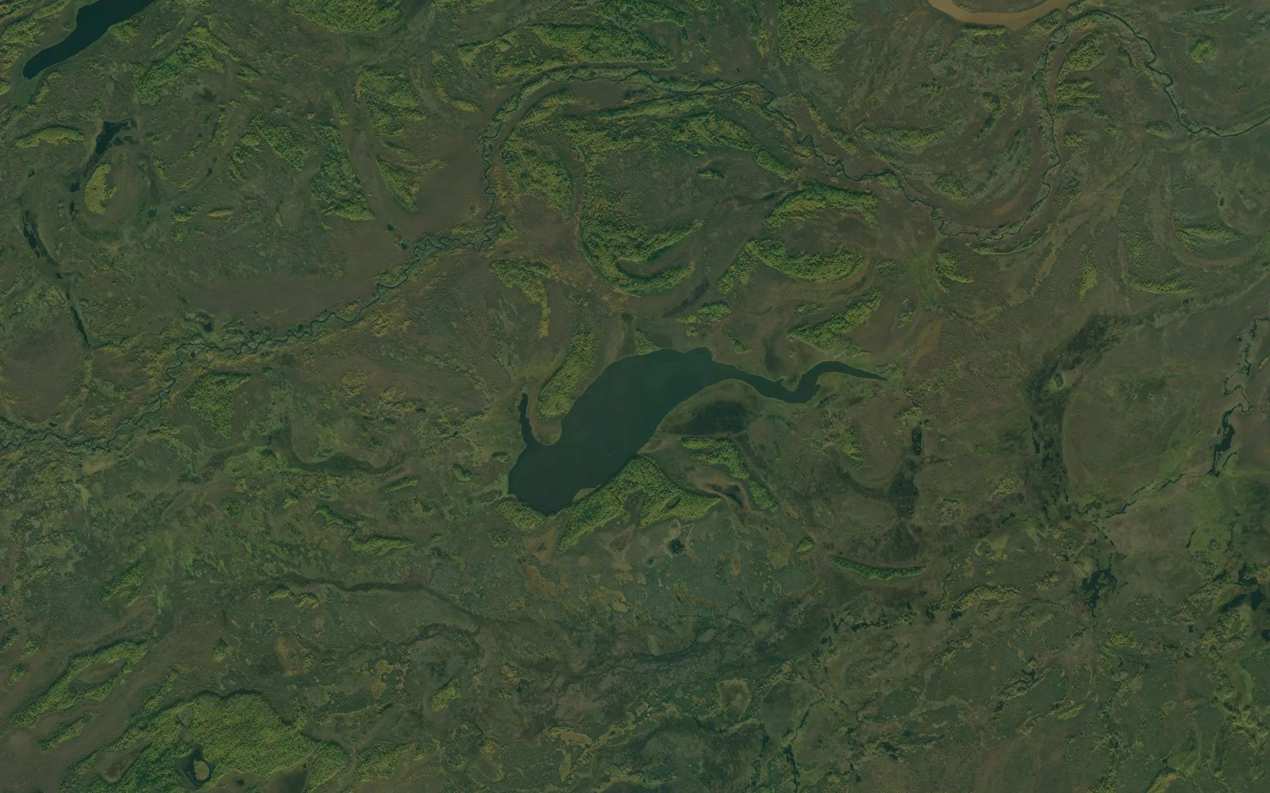 Ozero Lomkolakh