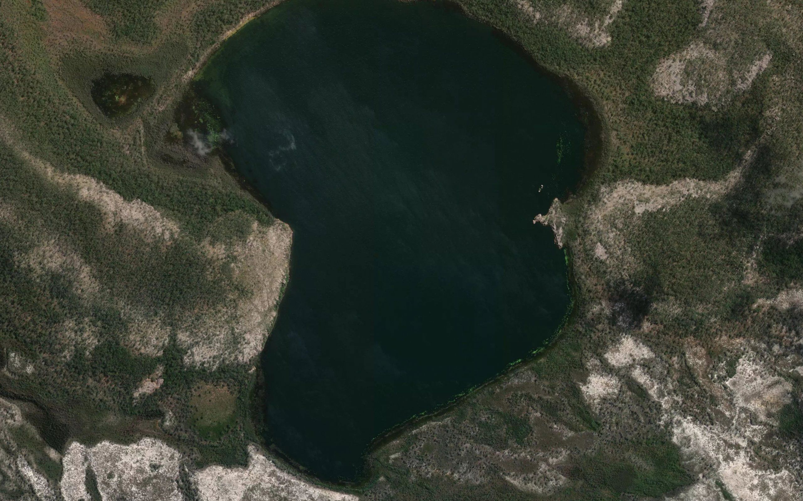 Angurrkburna Lake