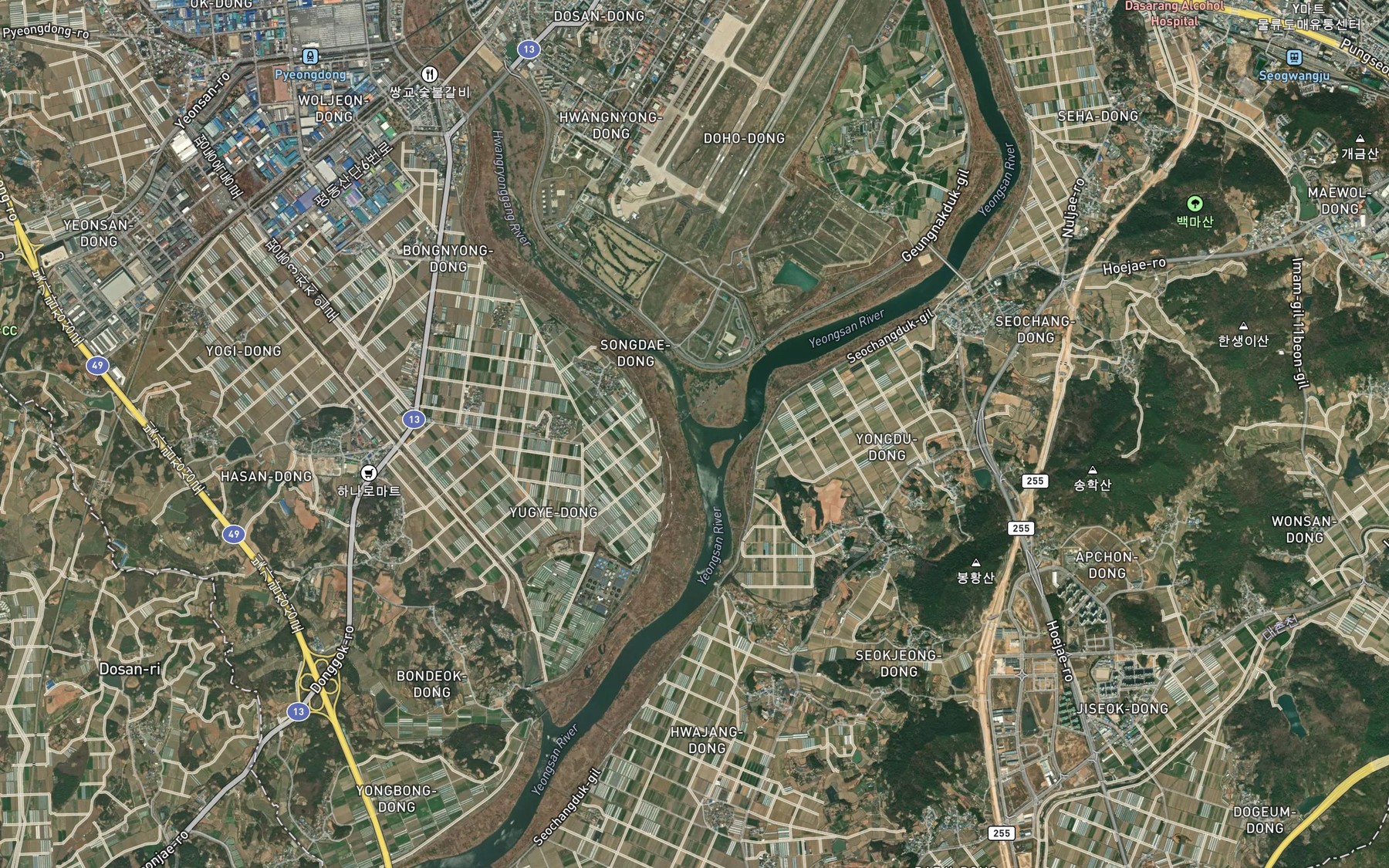 Satellite map of the Hwangnyonggang