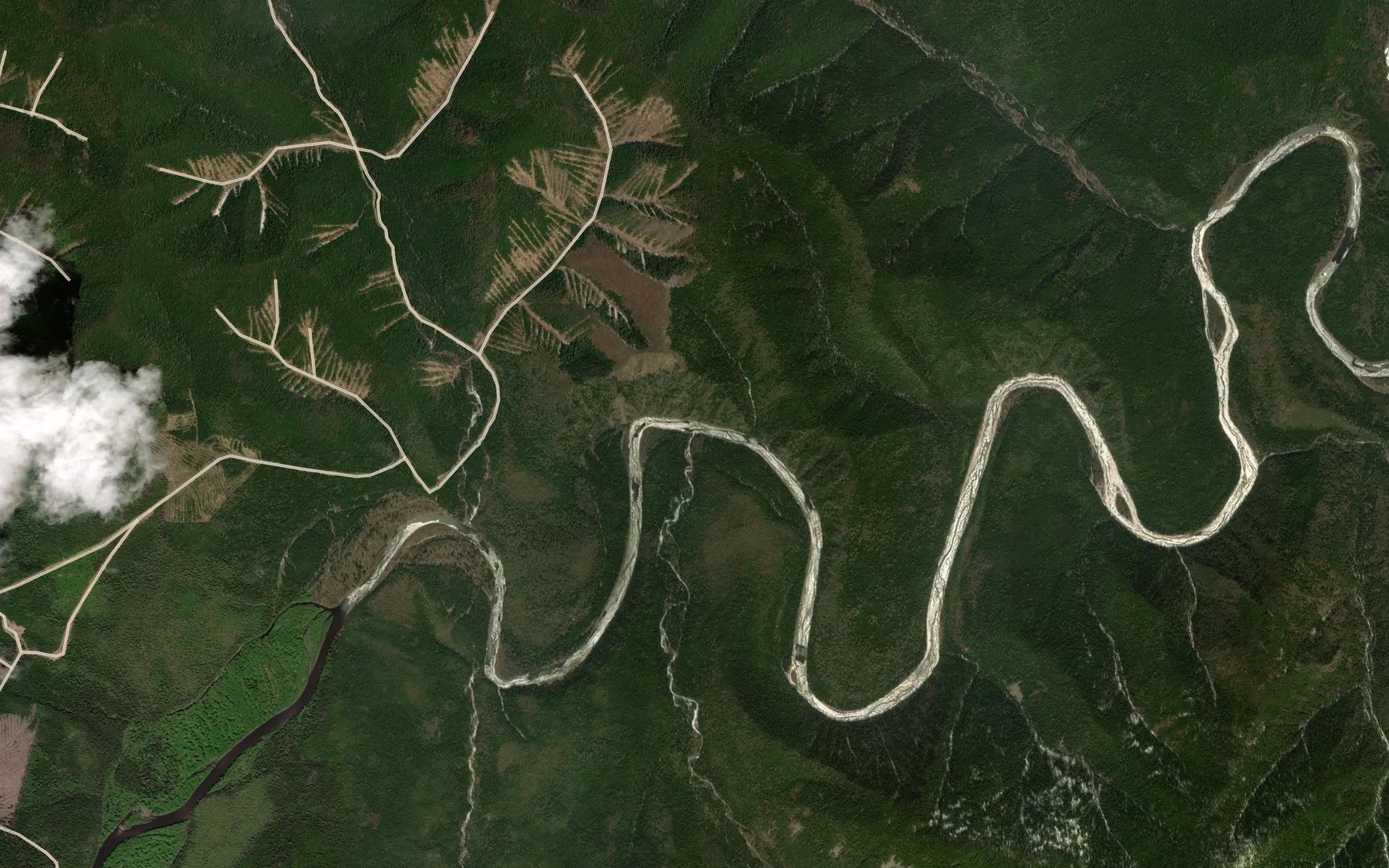Satellite map of the Yako Zapadnaya