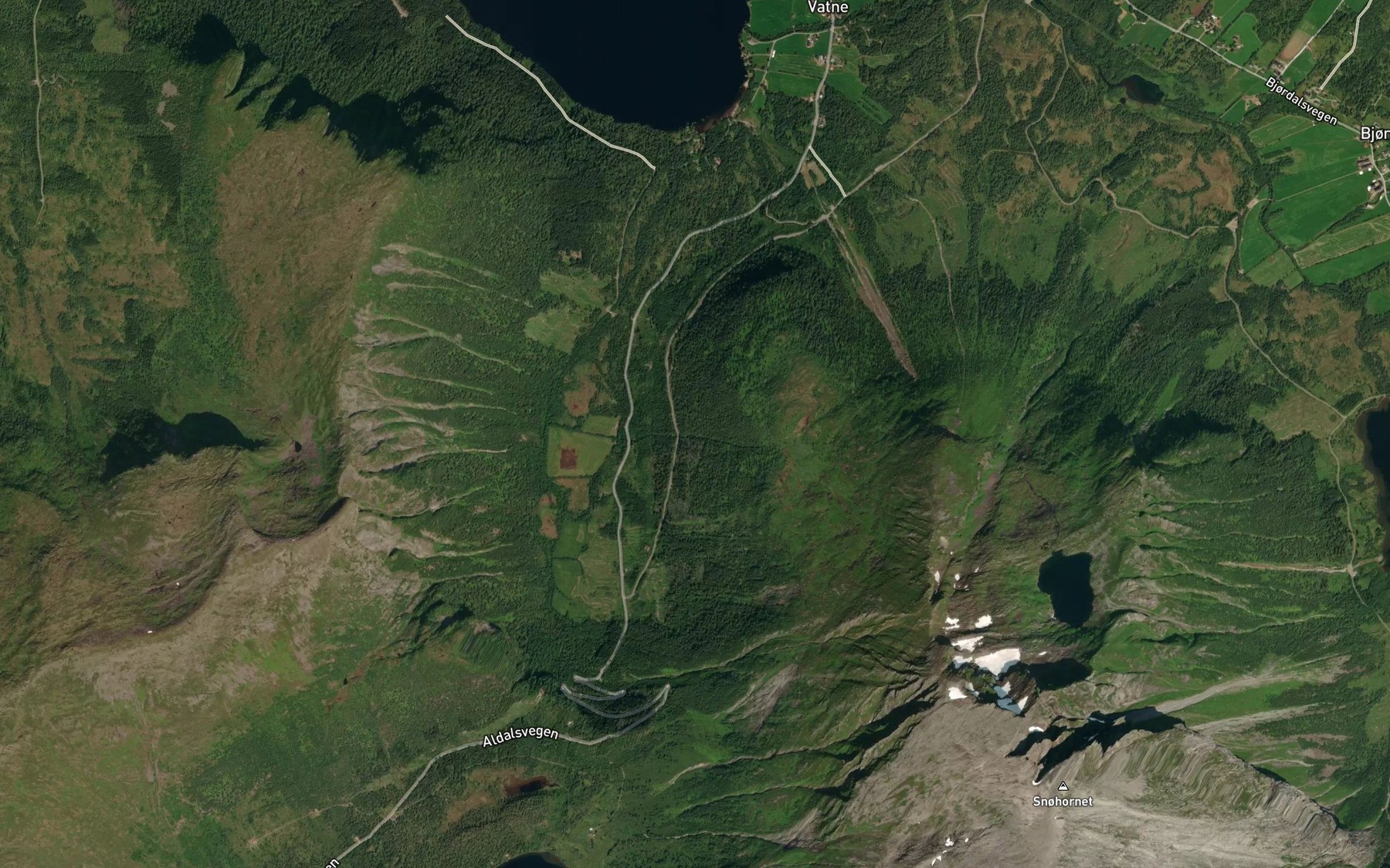 Satellite map of the Royrhesa