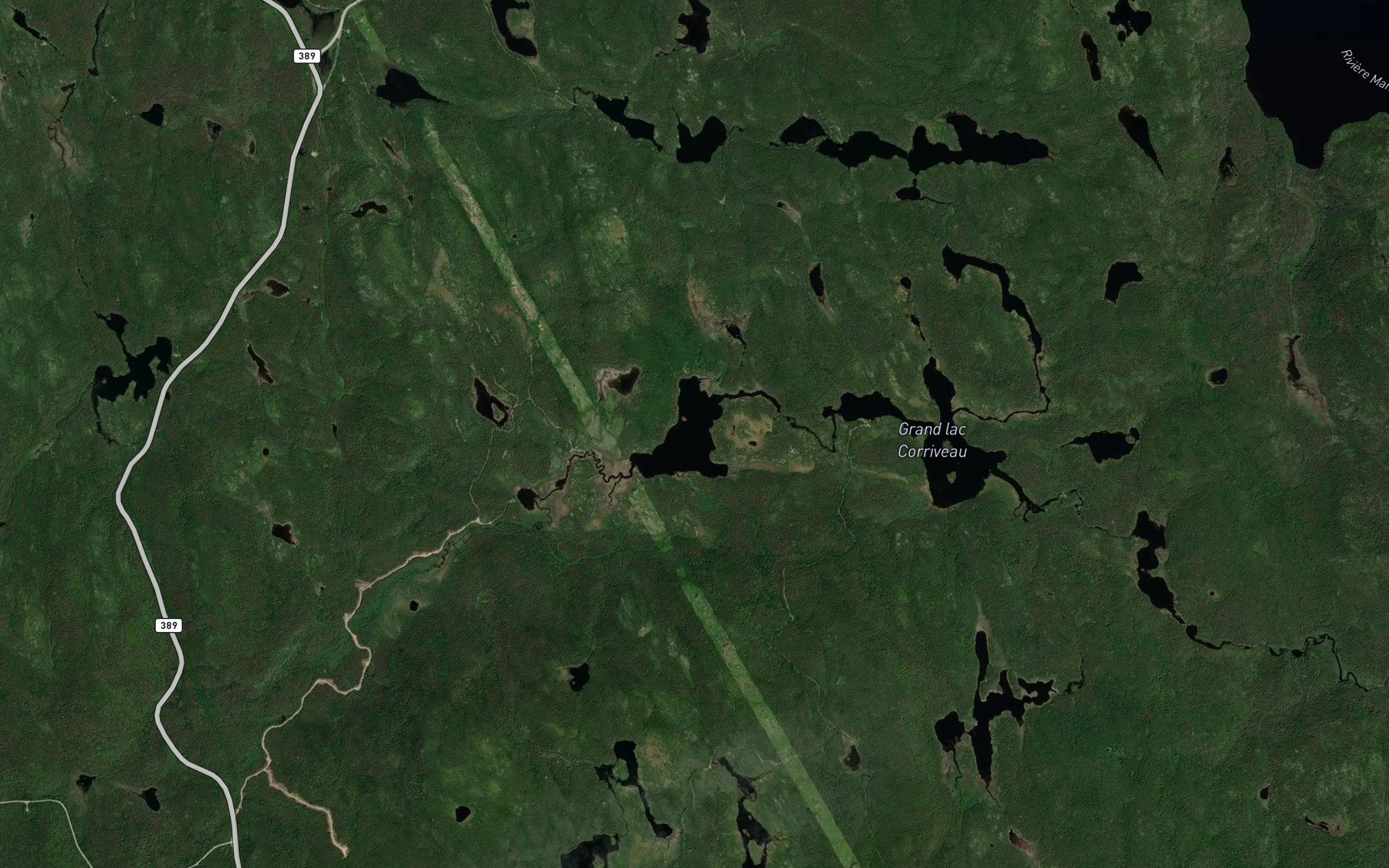 Satellite map of the Petit lac Corriveau