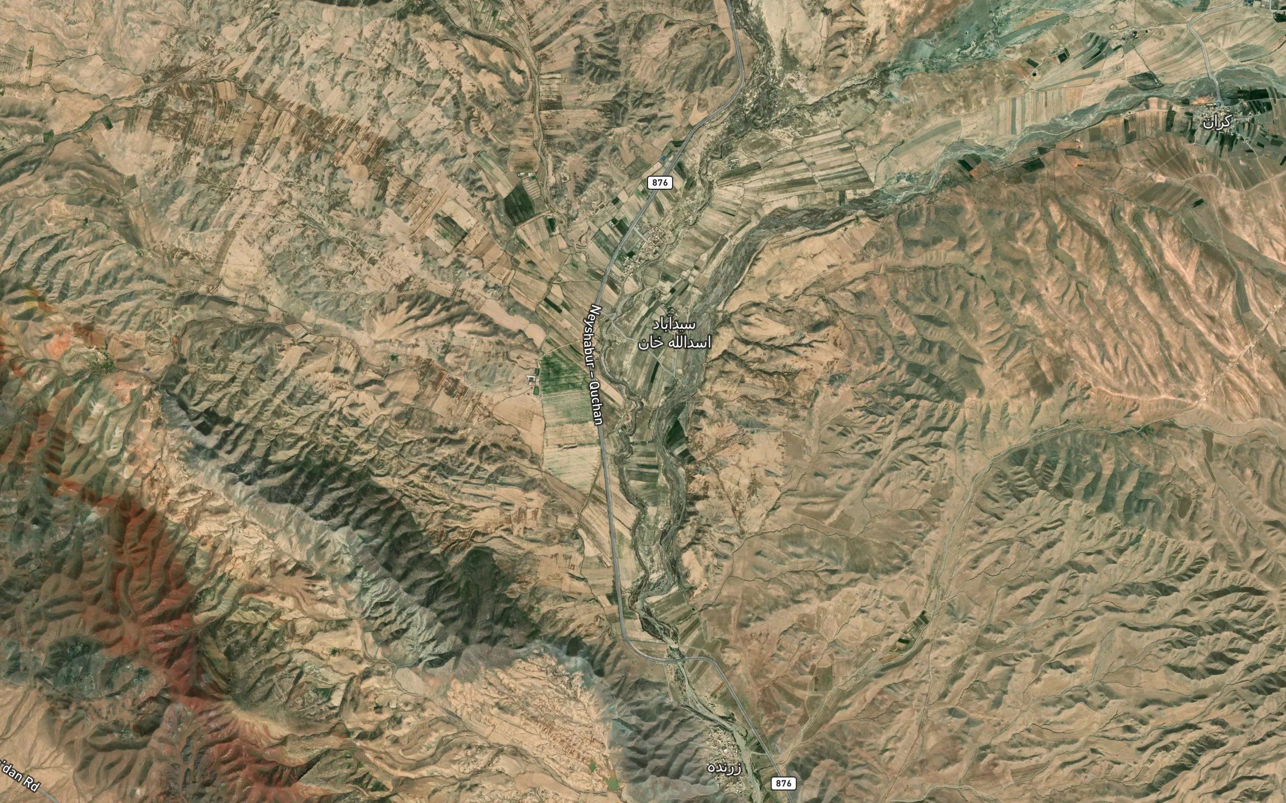 Rudkhaneh-ye Andar Ab