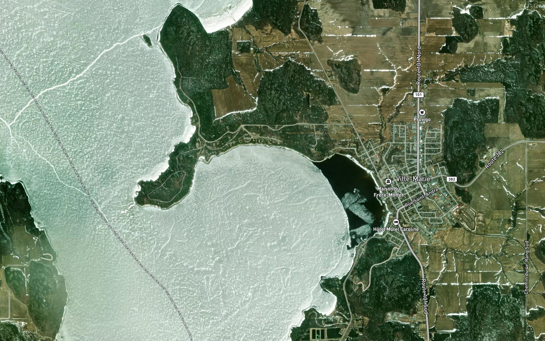 Satellite map of the Baie des Peres