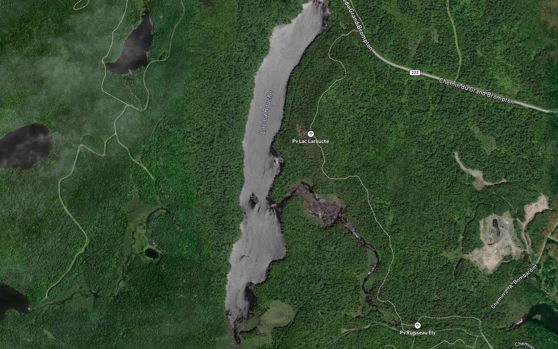 Satellite map of the Lac La Rouche