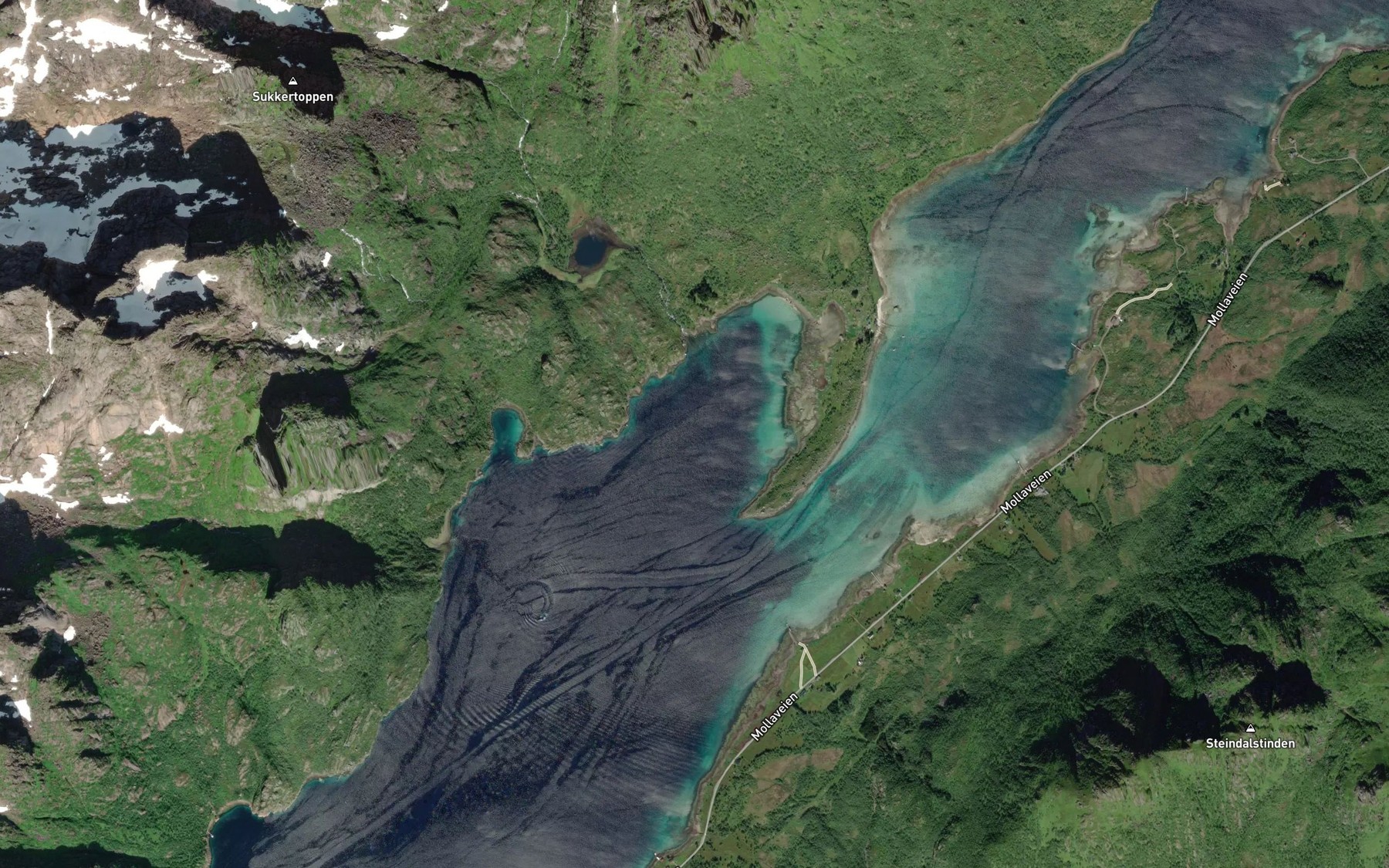 Satellite map of the Reknesbukta