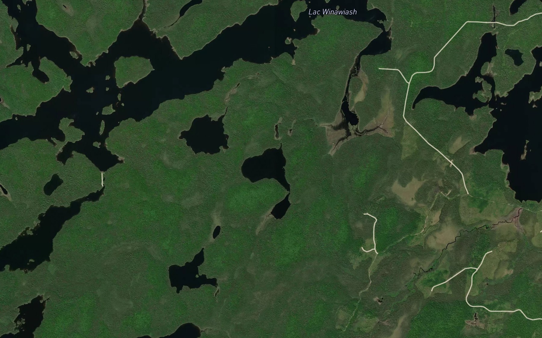 Satellite map of the Lac de l'Aigle Chauve