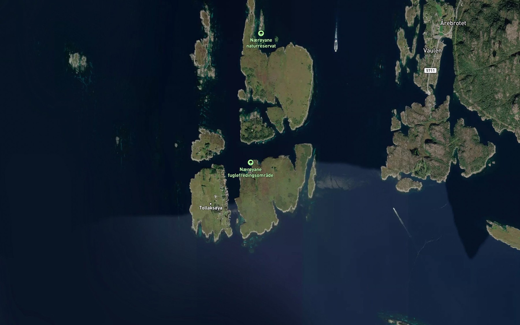 Satellite map of the Naustvika