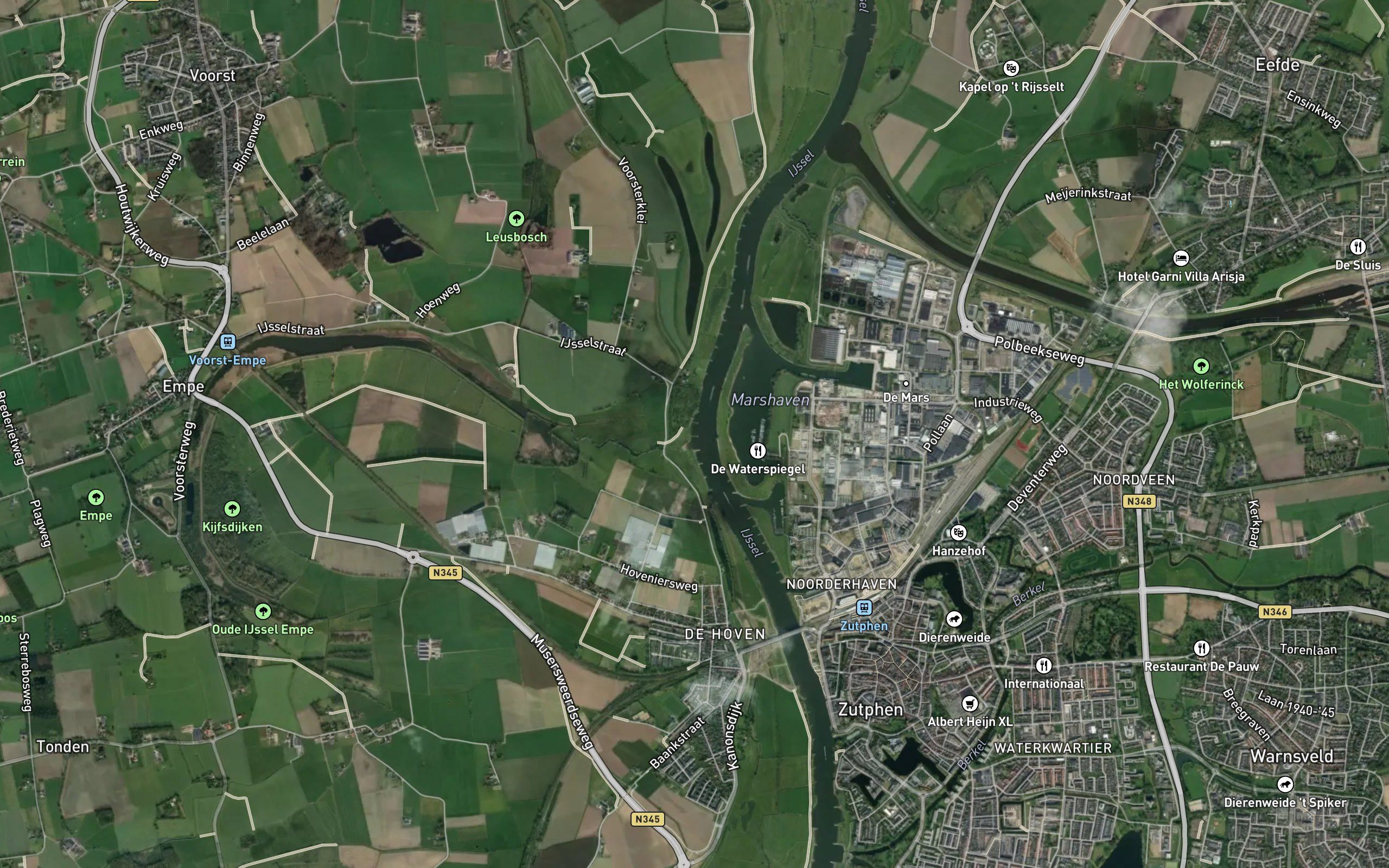 Hoendernesterbeek