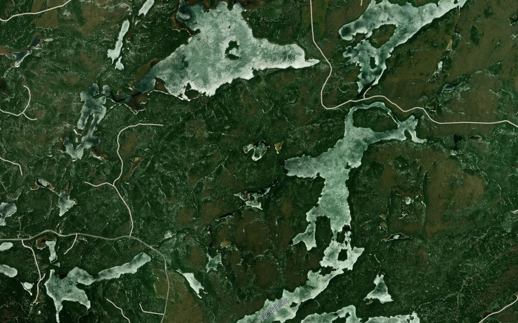 Satellite map of the Lac Queant