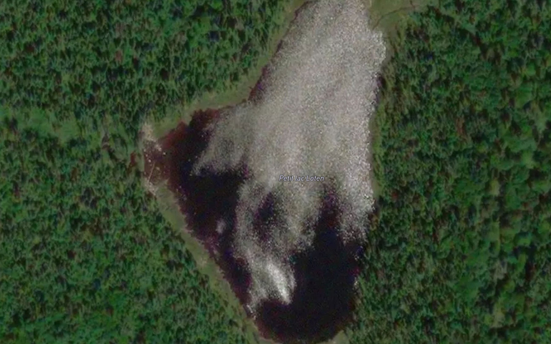 Satellite map of the Petit lac Loten