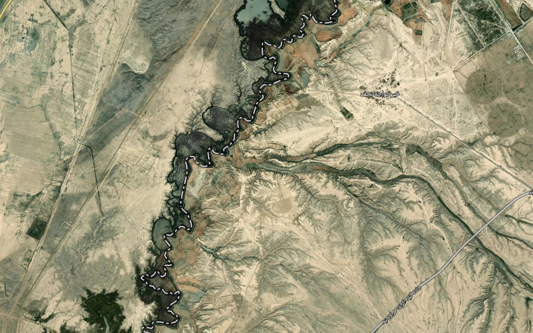 Satellite map of the Kal-e Najp