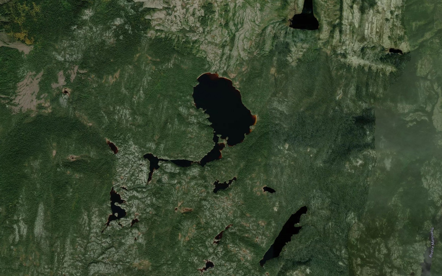 Satellite map of the Lac des Mouches de Mai