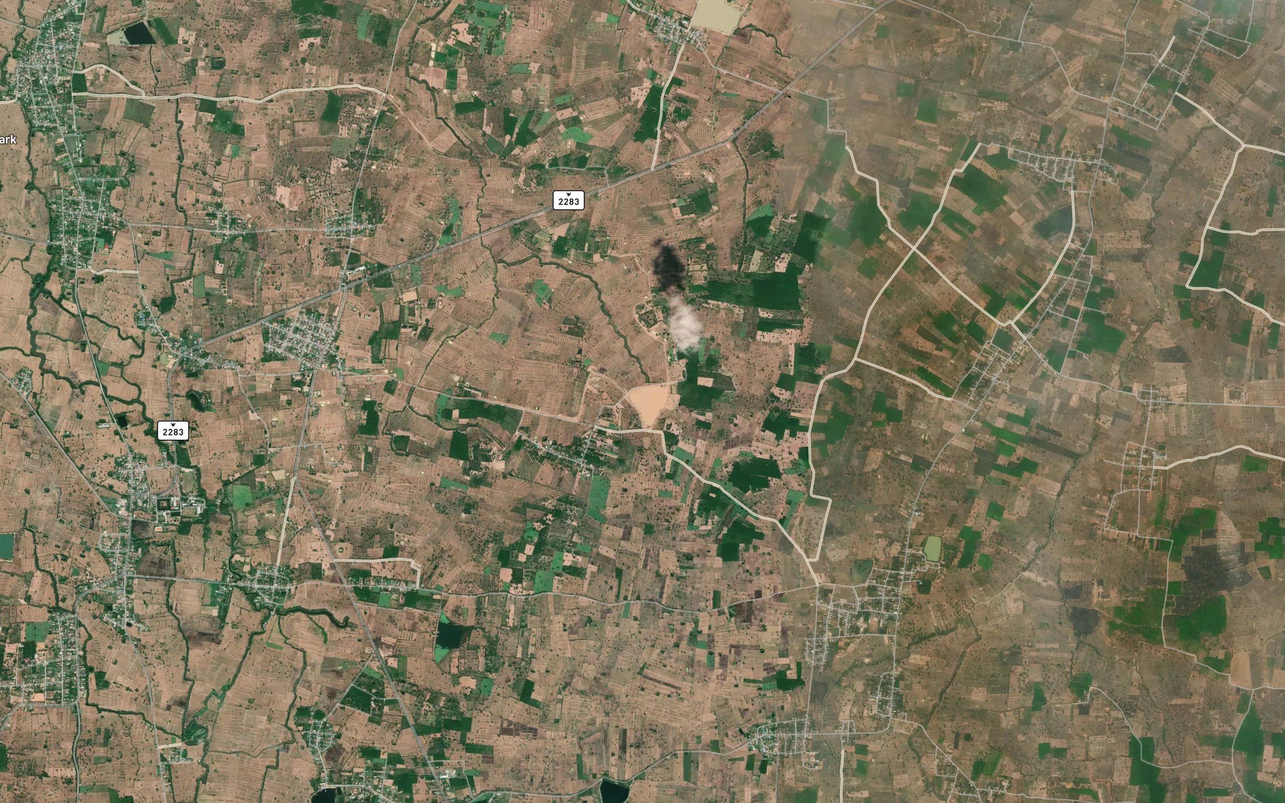 Ang Kep Nam Huai Lalu Yai
