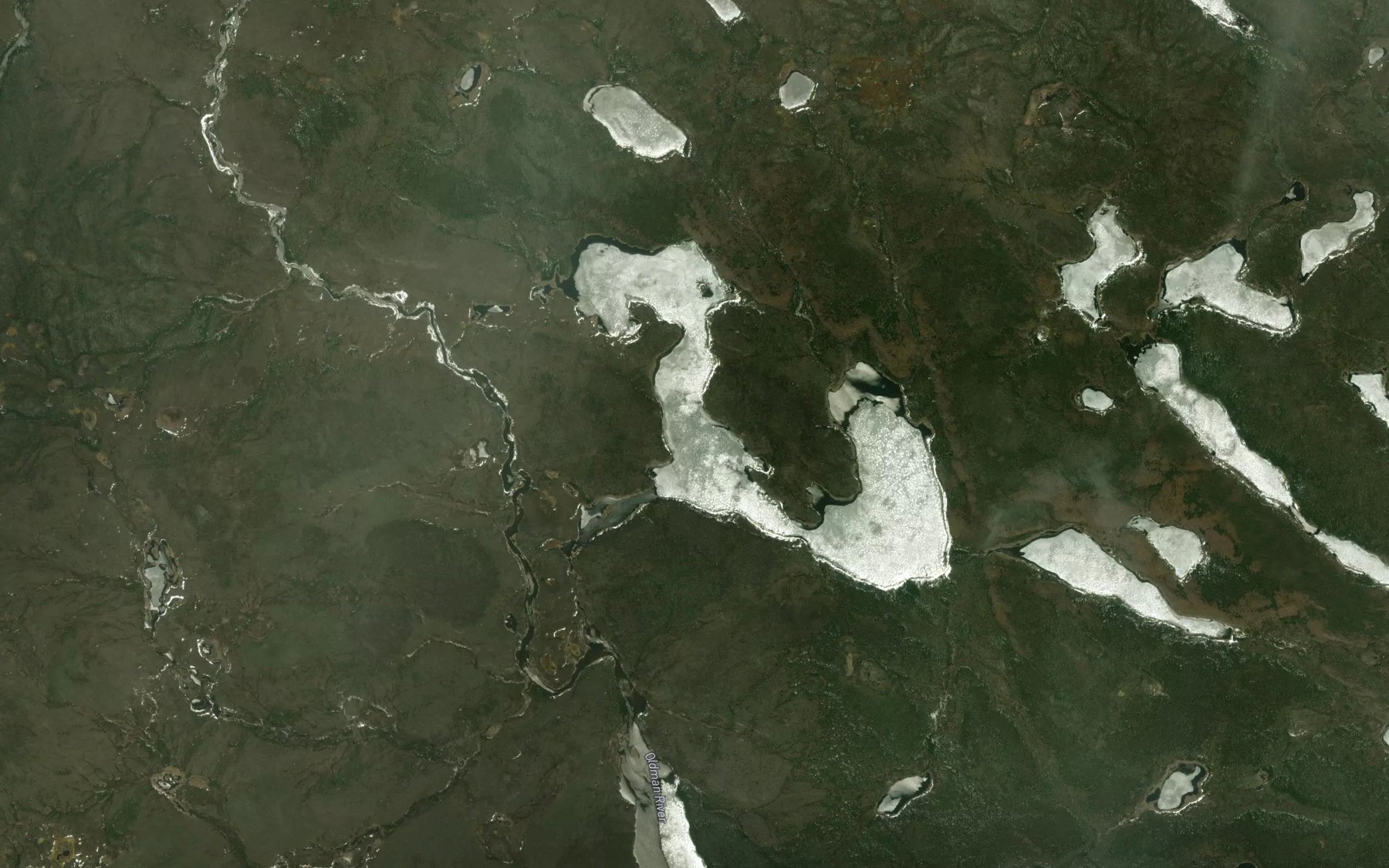 Satellite map of the Houlden Lake