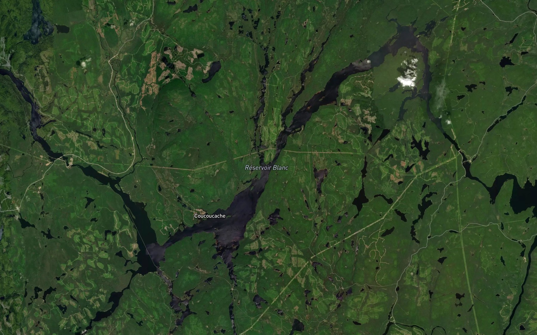 Satellite map of the Baie du Poisson Blanc