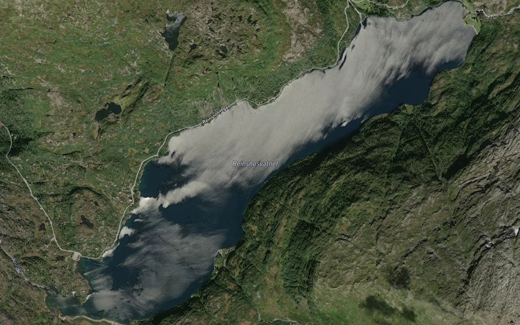 Satellite map of the Reinsnosvatnet