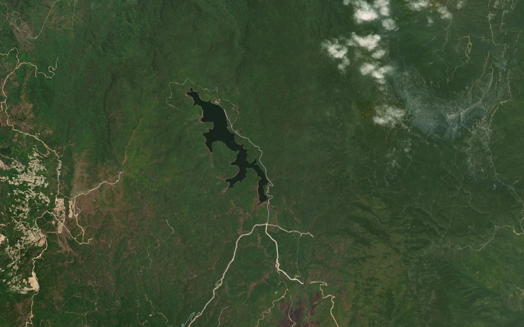 Satellite map of the Luohanba Shuiku