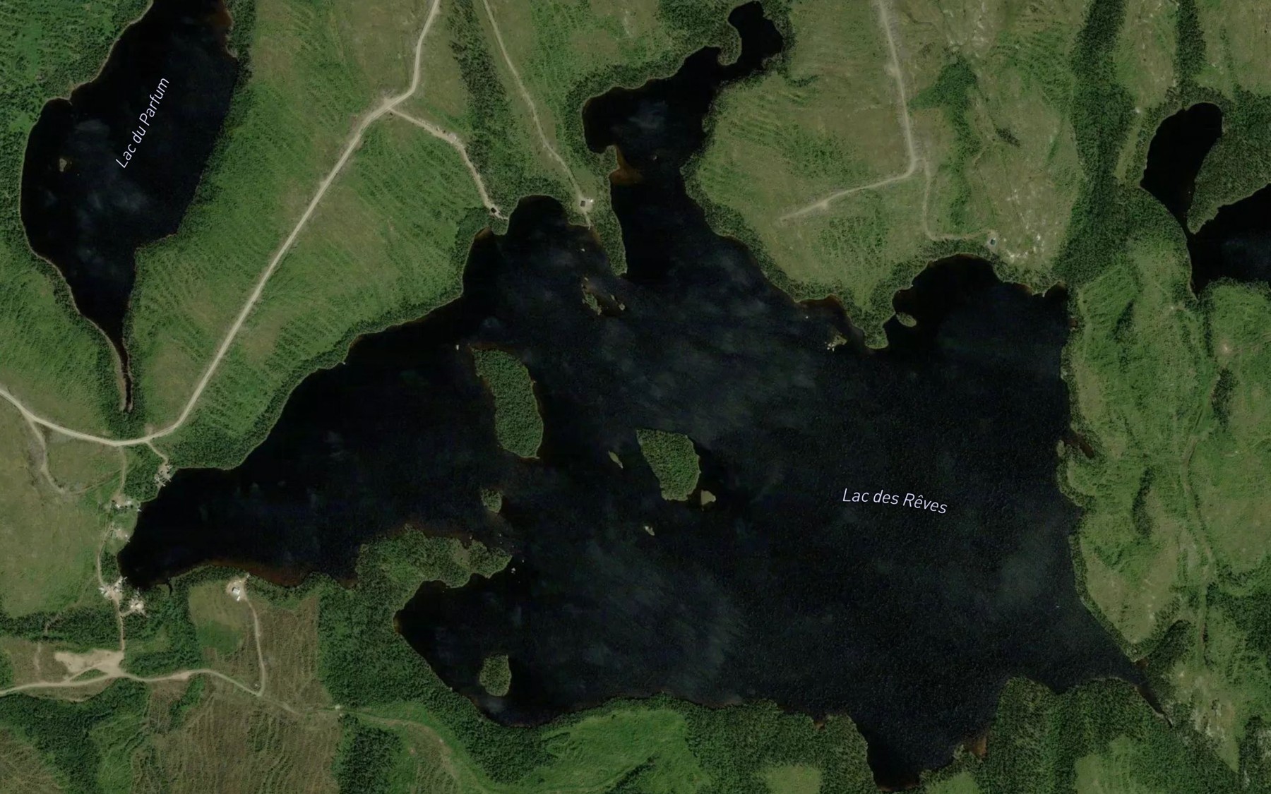 Satellite map of the Lac des Reves