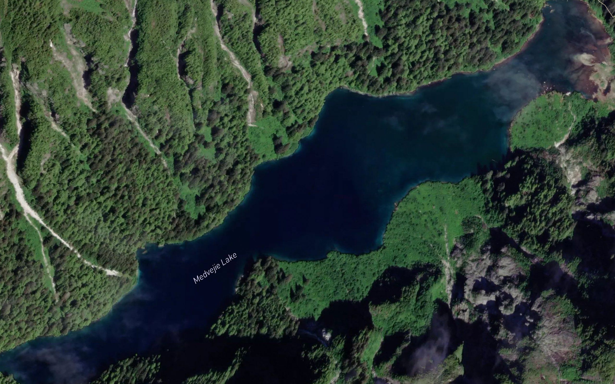 Medvejie Lake