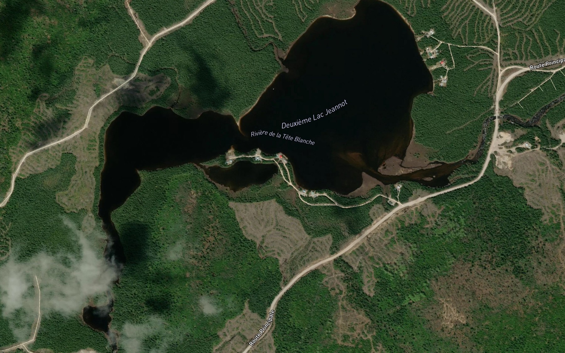 Satellite map of the Deuxieme lac Jeannot