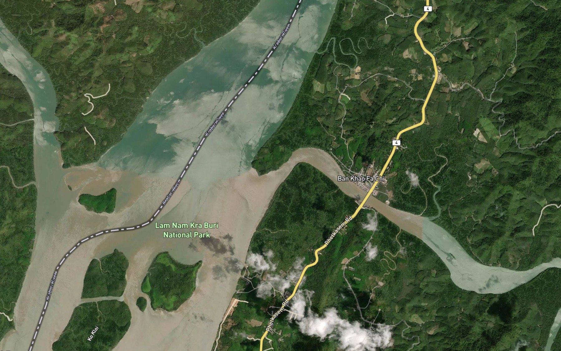 Satellite map of the Khlong La-un