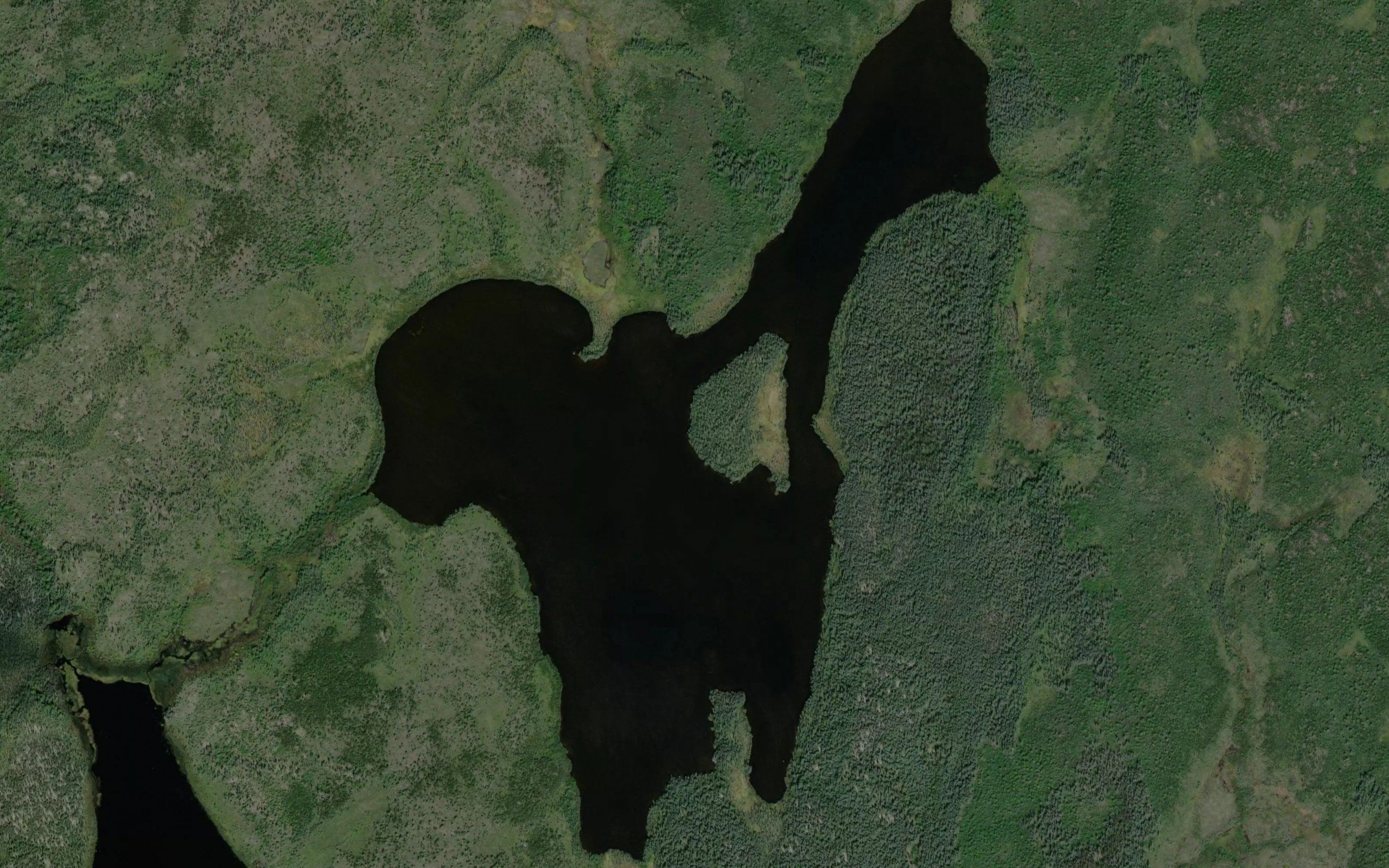 Kenistoopechekomuskwu Lakes