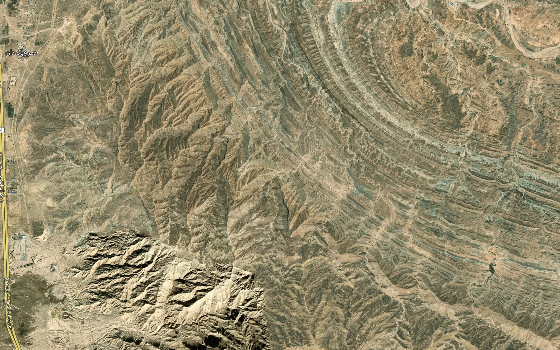Satellite map of the Tang-e Kharma'i