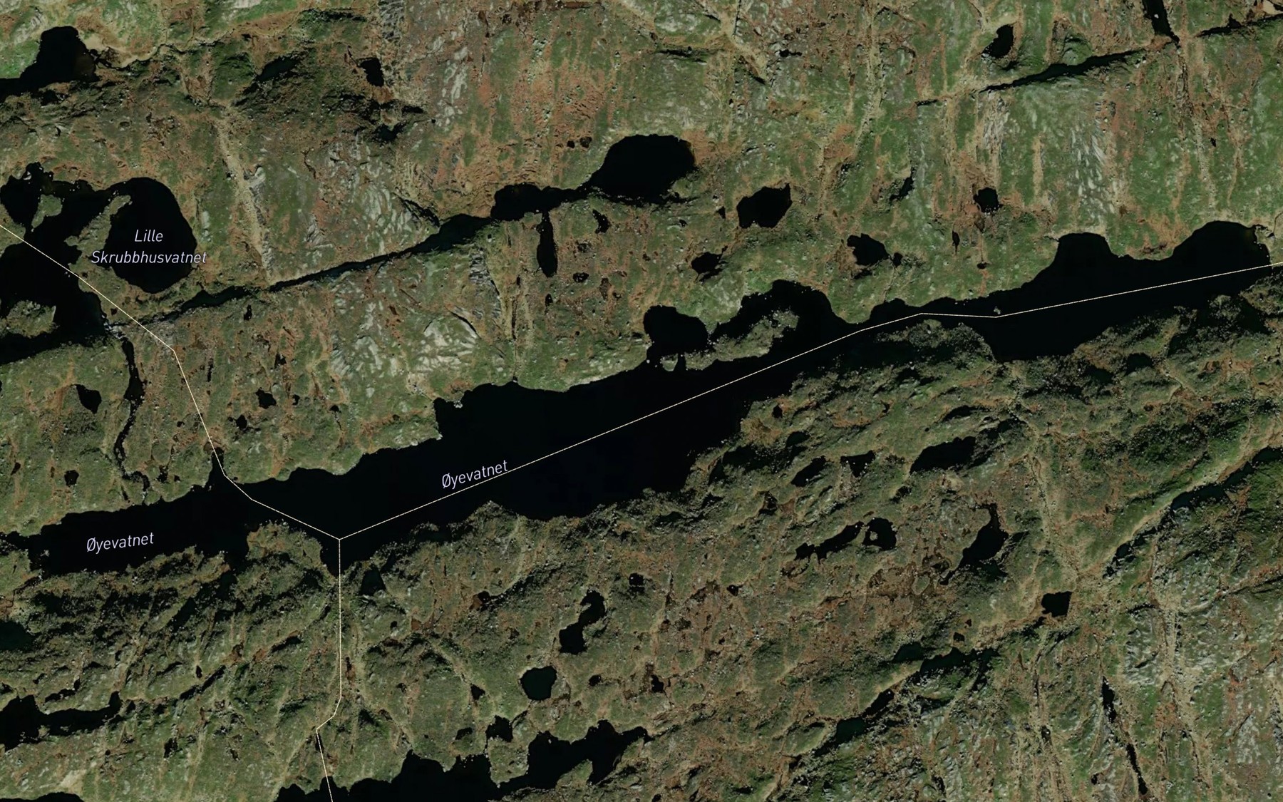 Satellite map of the Skrubbsurdvatnet
