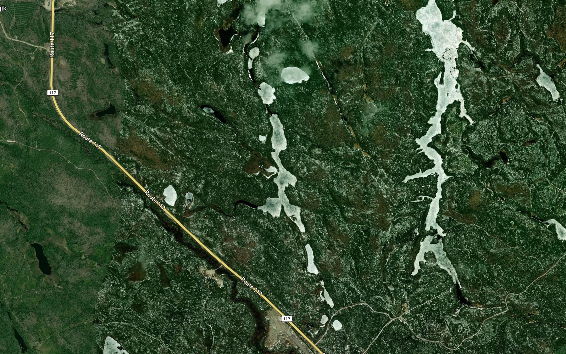 Satellite map of the Lac des Trois Huards