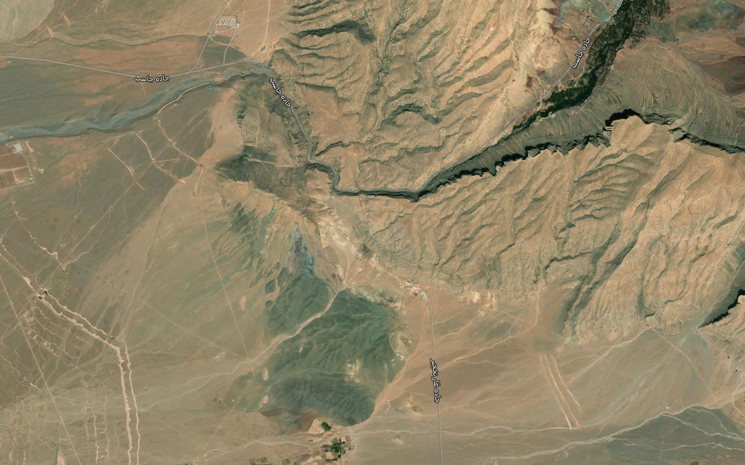 Cheshmeh-ye Chal Nahkhjir