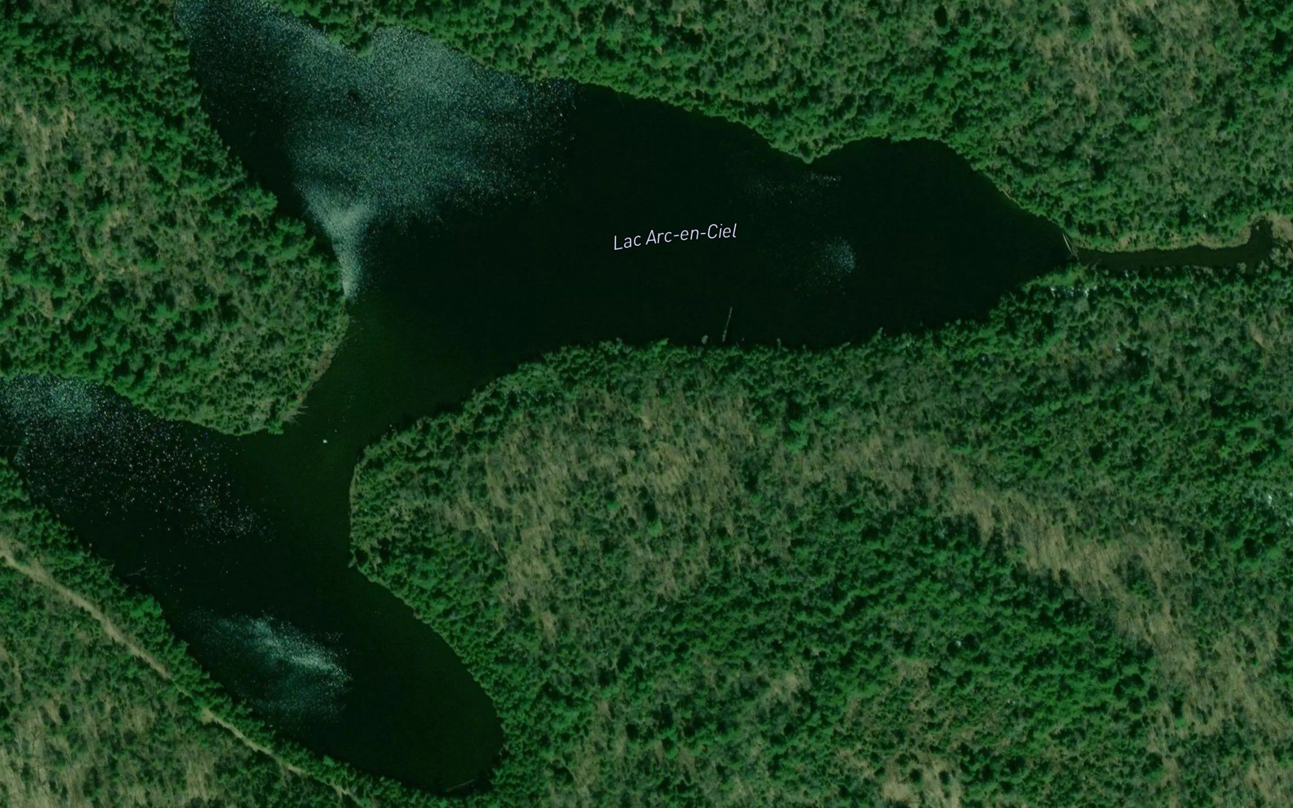 Lac Arc-en-Ciel
