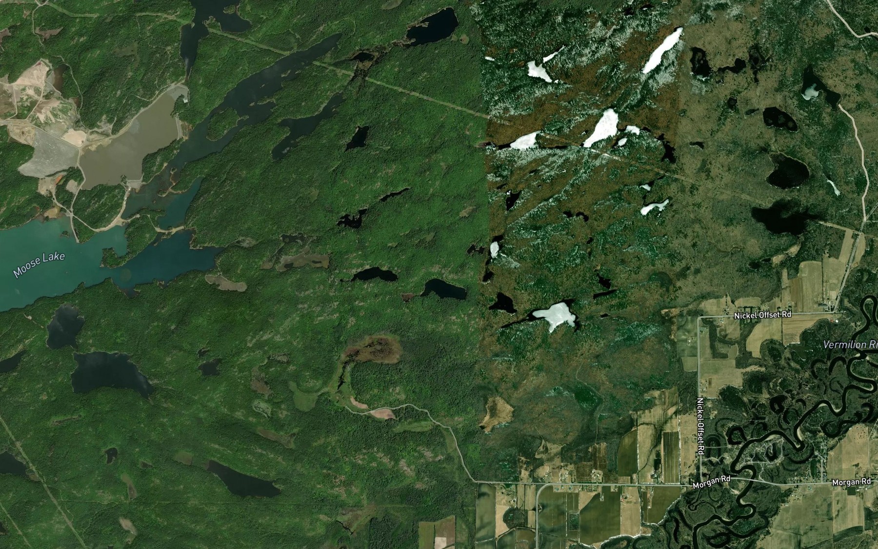 Satellite map of the Simard Lake