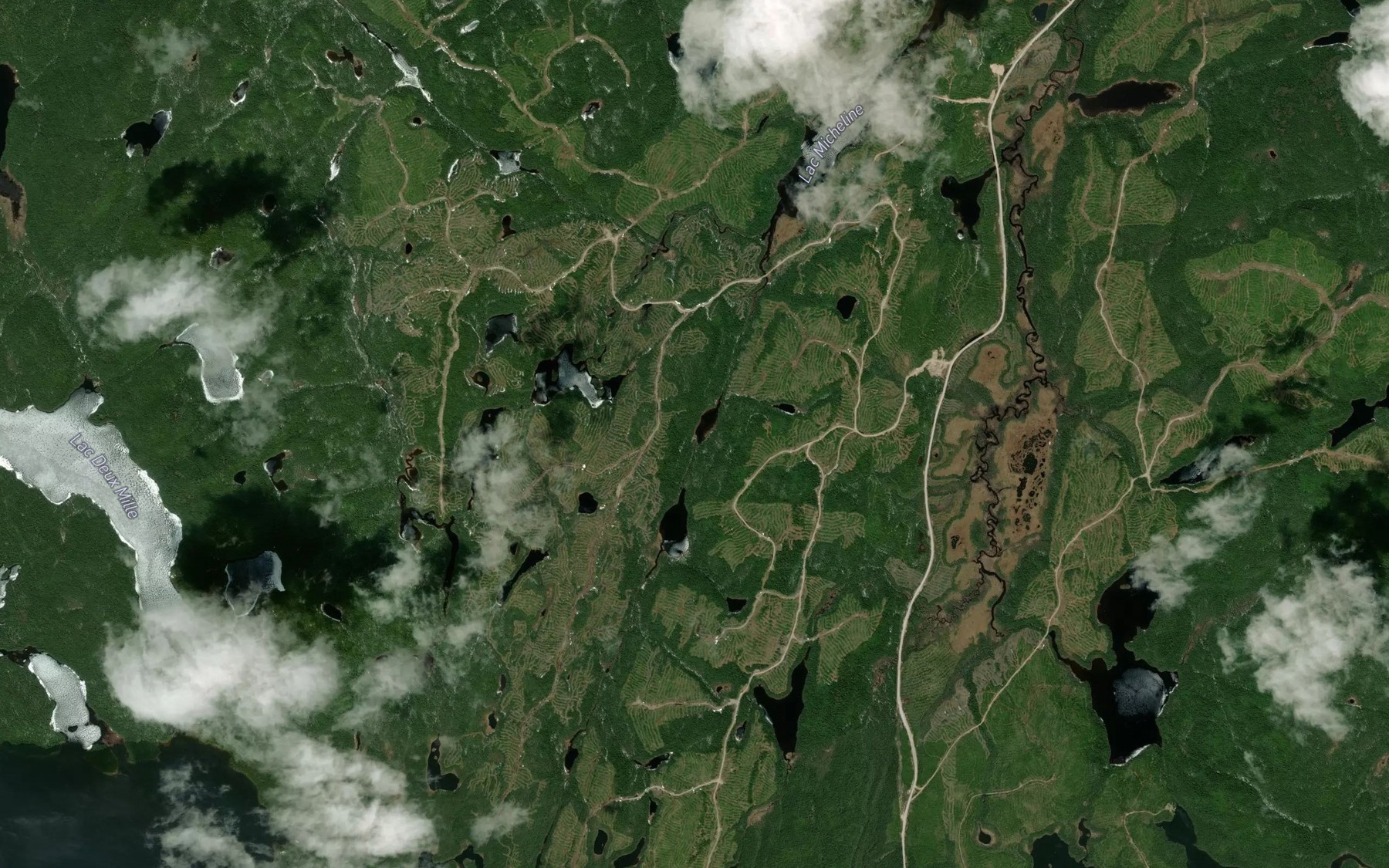 Satellite map of the Lac de la Pichenette