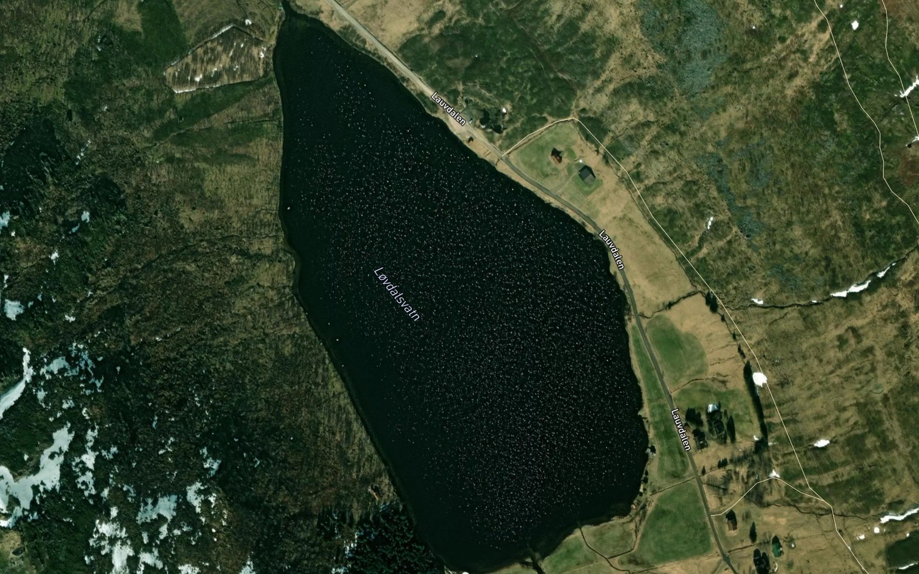 Satellite map of the Lauvdalsvatnet